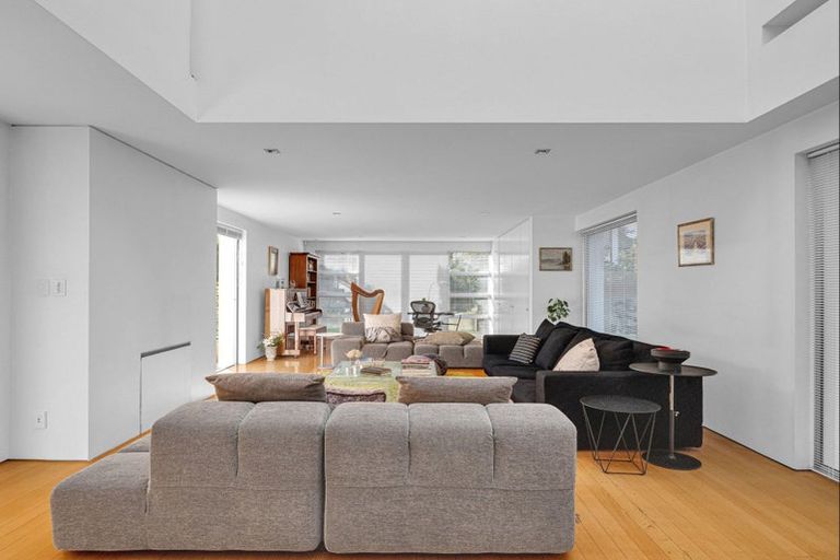 Photo of property in 97a Fendalton Road, Fendalton, Christchurch, 8014