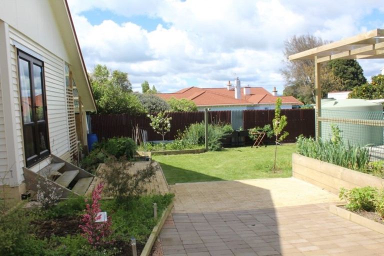 Photo of property in 16 Grant Street, Dannevirke, 4930