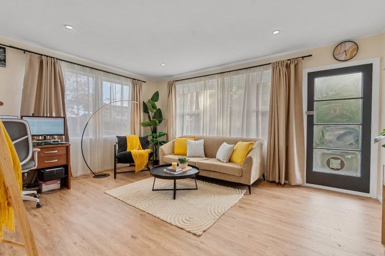 Photo of property in 1/27 Oxley Avenue, St Albans, Christchurch, 8014