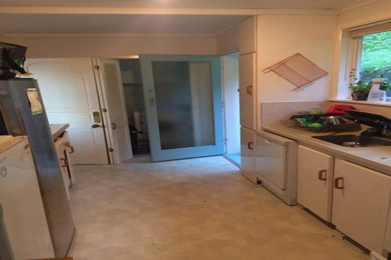 Photo of property in 10 Korokoro Road, Korokoro, Lower Hutt, 5012