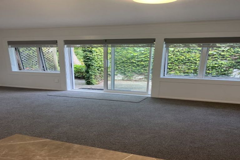 Photo of property in 1/6 Keys Street, Belmont, Auckland, 0622