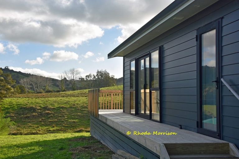 Photo of property in 12 Arahanga Road, Paparoa, 0571
