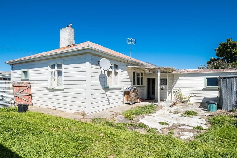 Photo of property in 10 Osmond Street, South Dunedin, Dunedin, 9012