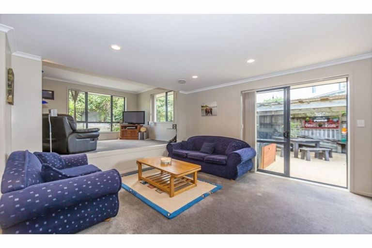 Photo of property in 98 Greenhithe Road, Greenhithe, Auckland, 0632