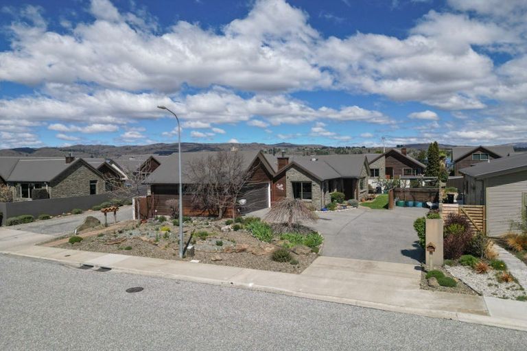 Photo of property in 35 Larch Crescent, Alexandra, 9320