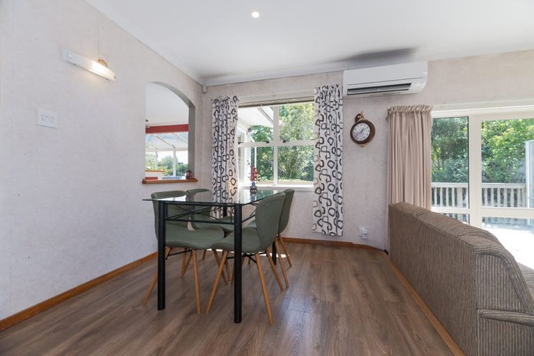 Photo of property in 23 Sherwood Avenue, Te Atatu South, Auckland, 0610