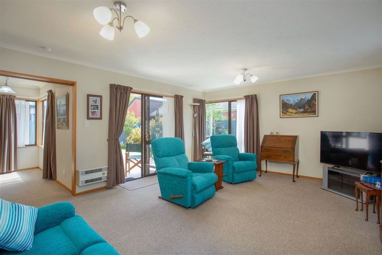 Photo of property in 2/110 Saint James Avenue, Papanui, Christchurch, 8053