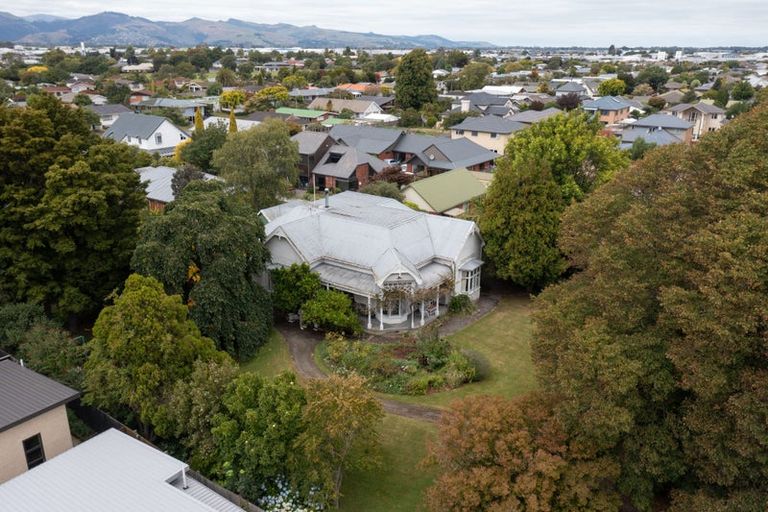 Photo of property in 186 Racecourse Road, Sockburn, Christchurch, 8042