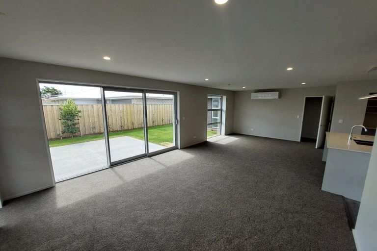 Photo of property in 18 Eccles Place, Halswell, Christchurch, 8025
