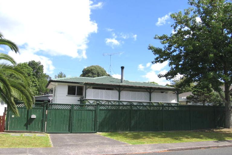 Photo of property in 46 Salamanca Road, Sunnynook, Auckland, 0620