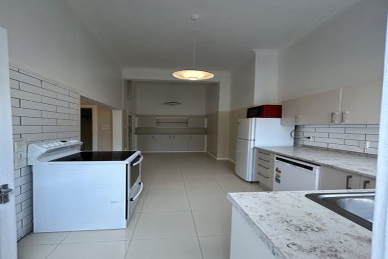 Photo of property in 36 The Parade, Island Bay, Wellington, 6023