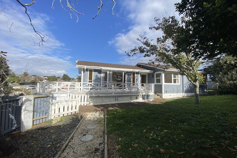 Photo of property in 26 Wycherley Drive, Bucklands Beach, Auckland, 2014