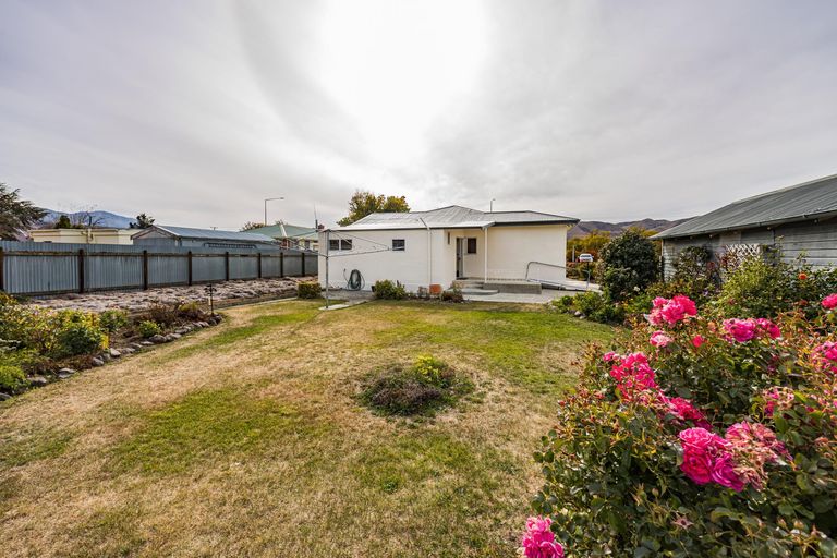 Photo of property in 27 Bledisloe Street, Kurow, 9435