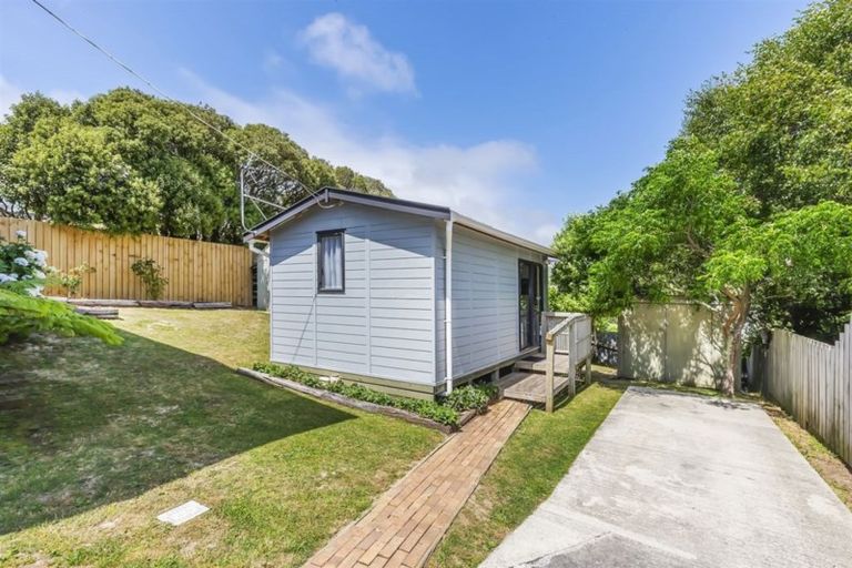 Photo of property in 76 Champion Street, Cannons Creek, Porirua, 5024