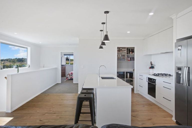 Photo of property in 9 Whata Street, Clarks Beach, 2122