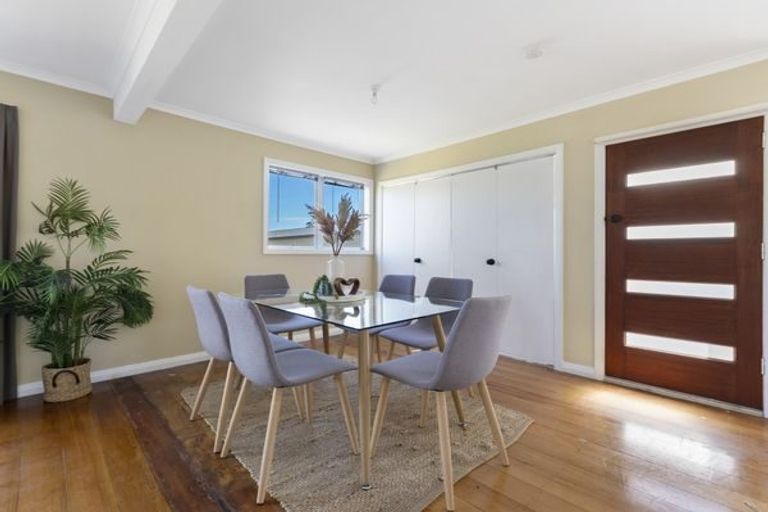 Photo of property in 52 Wallace Place, Westown, New Plymouth, 4310