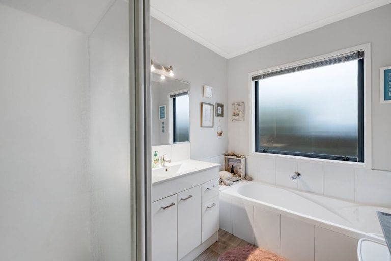 Photo of property in 32 Shelley Street, Otumoetai, Tauranga, 3110