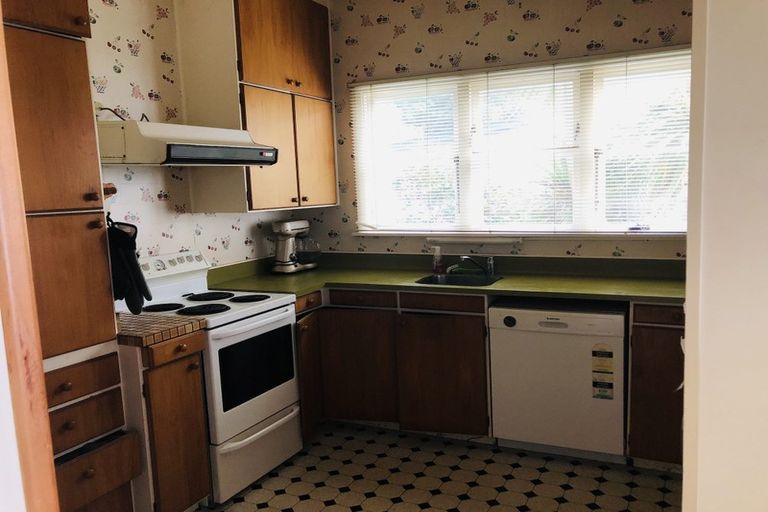 Photo of property in 1/442 Evans Bay Parade, Hataitai, Wellington, 6021