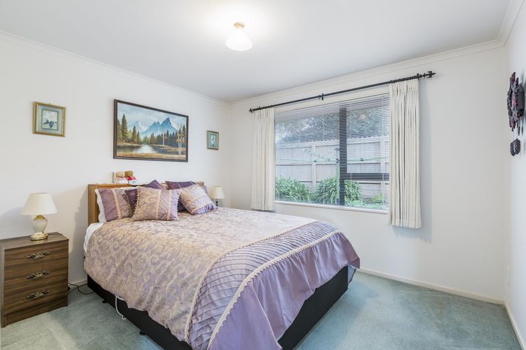 Photo of property in 69 Lothian Brae, Wattle Downs, Auckland, 2103