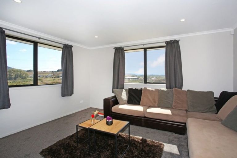 Photo of property in 49 Te Ara Aukati Terrace, Pokeno, 2471