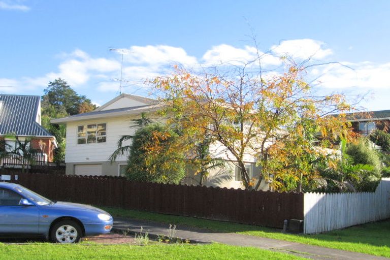 Photo of property in 13 Lowburn Place, Clover Park, Auckland, 2019