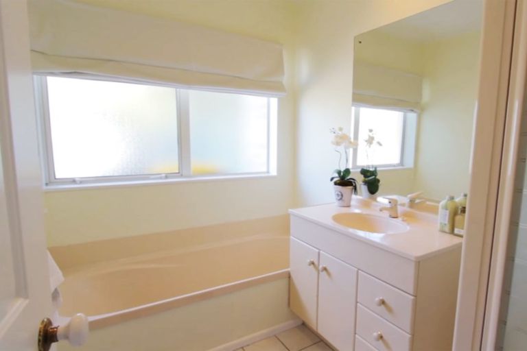 Photo of property in 1/29 Waterloo Street, Howick, Auckland, 2014