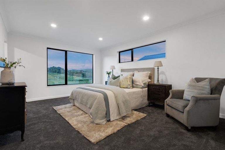 Photo of property in 10 Kotuitui Drive, Wainui, 0992