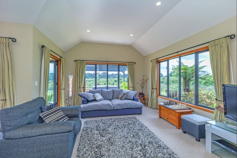 Photo of property in 100 Lea Grove, Levin, 5572