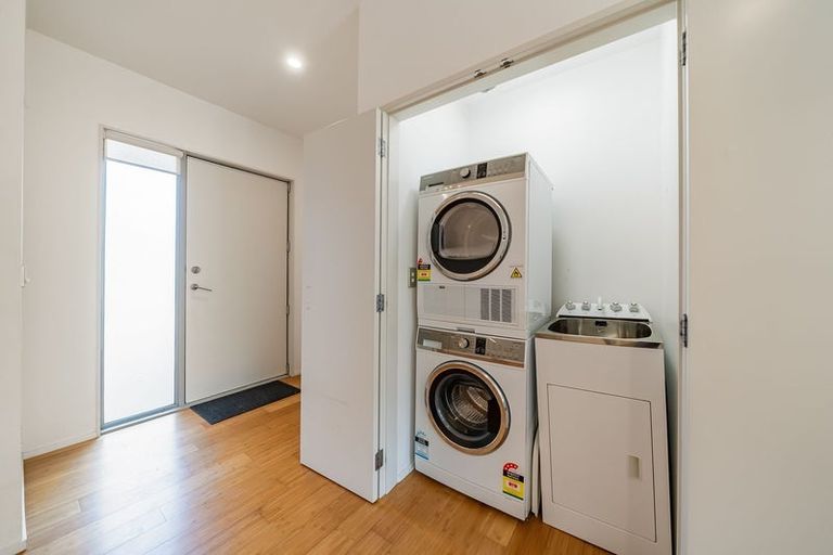 Photo of property in 60 Saddleback Grove, Karori, Wellington, 6012