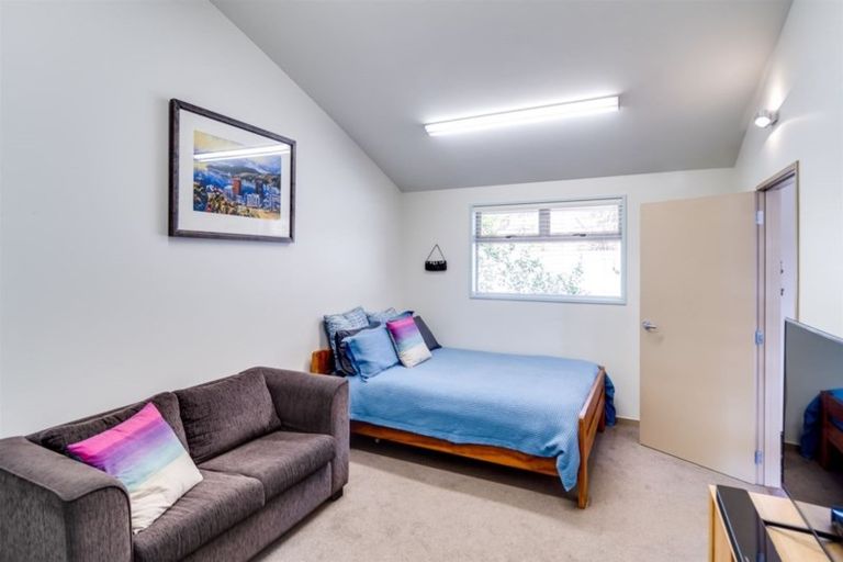 Photo of property in 104 Tironui Drive, Taradale, Napier, 4112
