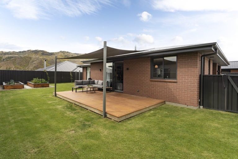 Photo of property in 5 Travertine Street, Cromwell, 9310