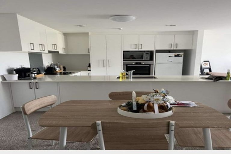 Photo of property in Apollo Apartments, 201/46 Rosedale Road, Rosedale, Auckland, 0632