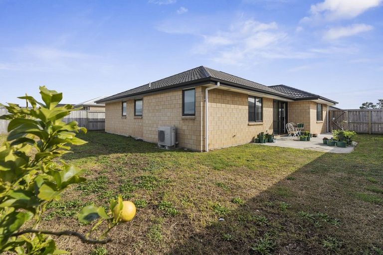 Photo of property in 27 Livingstone Drive, Papamoa Beach, Papamoa, 3118