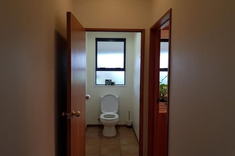 Photo of property in 1475 State Highway 16, Waimauku, 0883