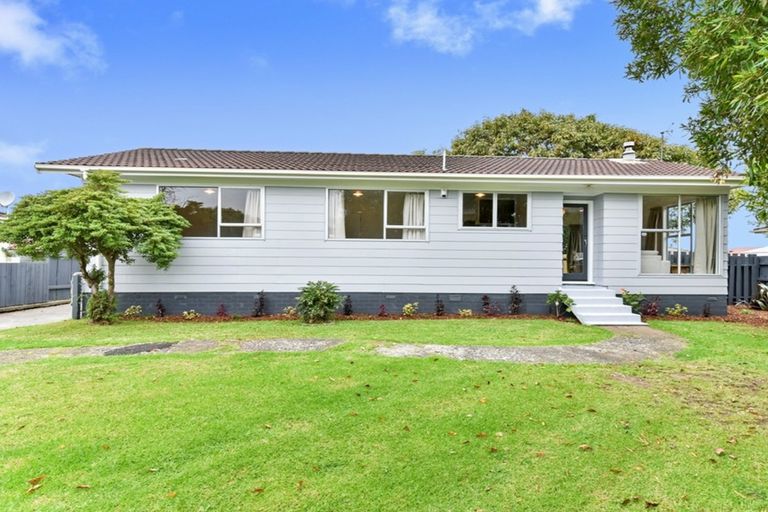 Photo of property in 12 Bedlington Avenue, Manurewa, Auckland, 2102