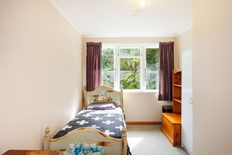 Photo of property in 17 Tilbury Avenue, Hokowhitu, Palmerston North, 4410