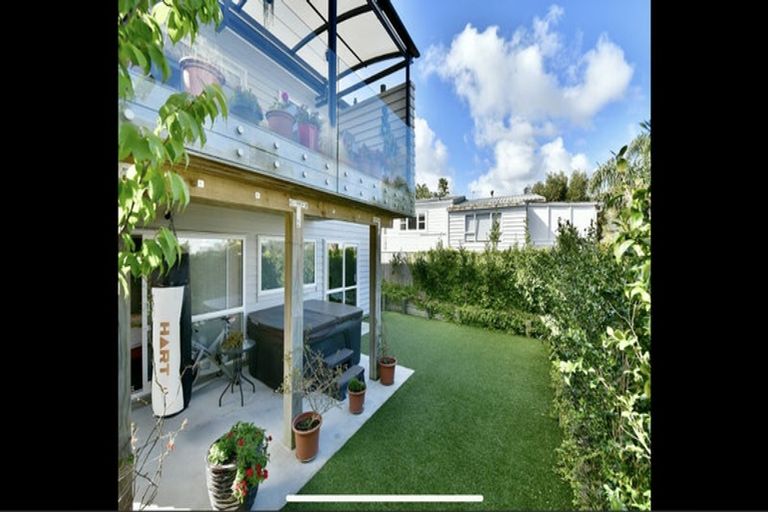 Photo of property in 780 East Coast Road, Oteha, Auckland, 0630