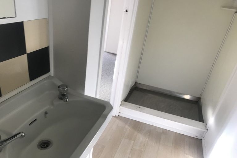 Photo of property in 3/328 Lake Road, Hauraki, Auckland, 0622