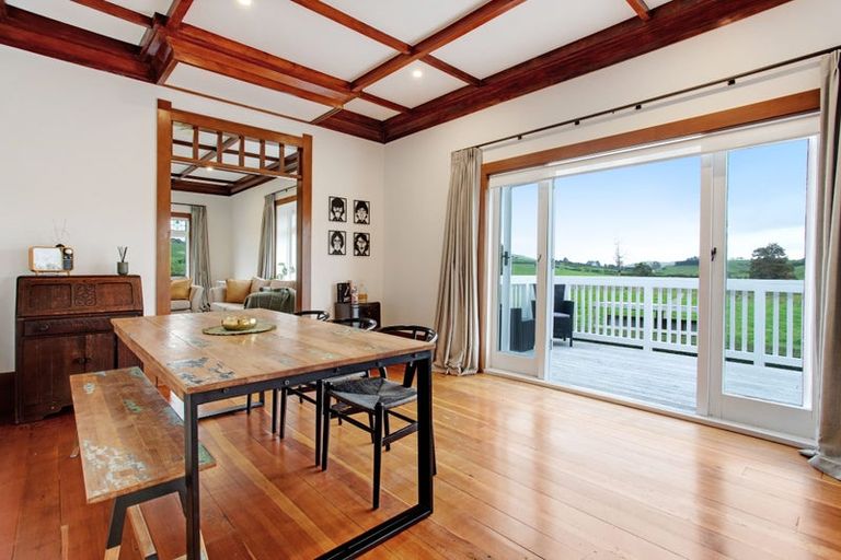 Photo of property in 52 Medhurst Road North, Bombay, 2675