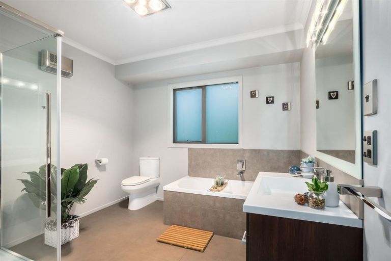 Photo of property in 16 Nelson Avenue, Aotea, Porirua, 5024