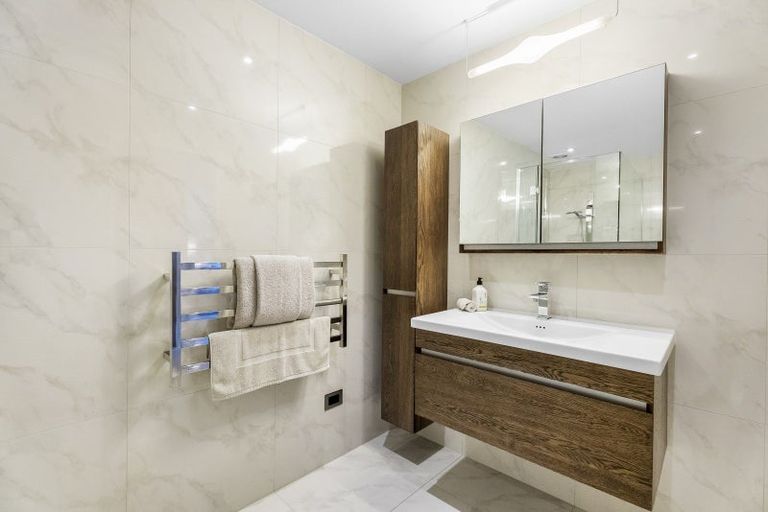 Photo of property in 37b View Road, Campbells Bay, Auckland, 0630