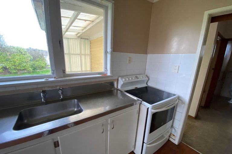 Photo of property in 2 President Avenue, Papakura, 2110