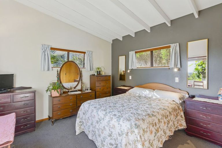 Photo of property in 47 Kakariki Grove, Waikanae, 5036