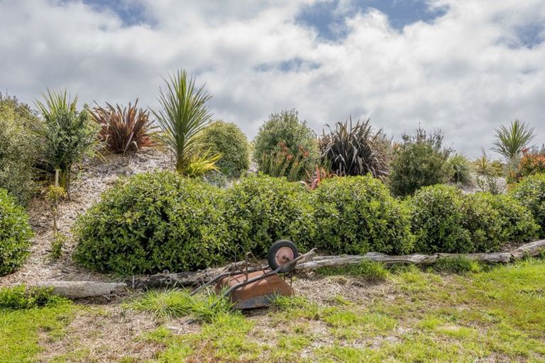 Photo of property in 89 Strathnaver Drive, Waikawa Beach, Manakau, 5573