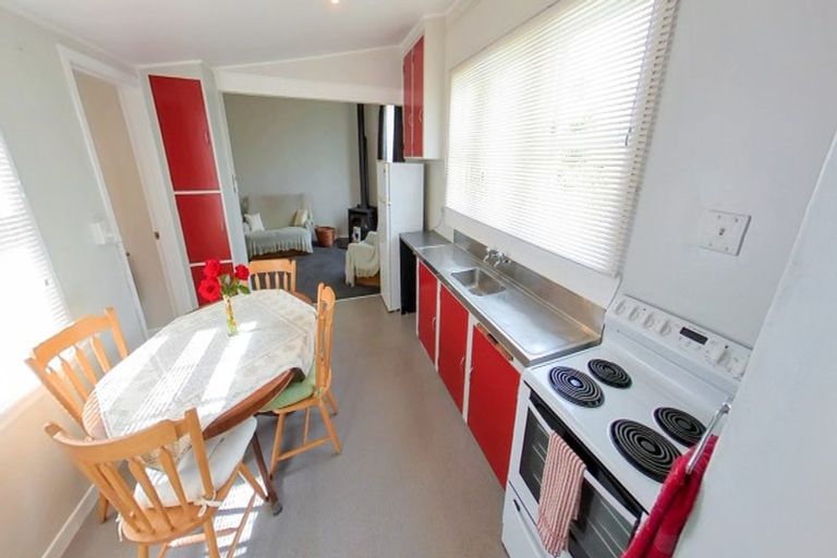 Photo of property in 2 Bridge Street, Eketahuna, 4900