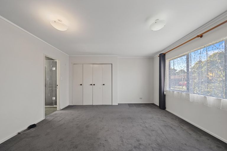 Photo of property in 1 Dalmahoy Place, Wattle Downs, Auckland, 2103