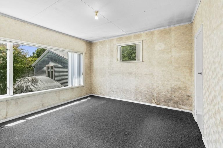 Photo of property in 19 Sunny Grove, Wainuiomata, Lower Hutt, 5014