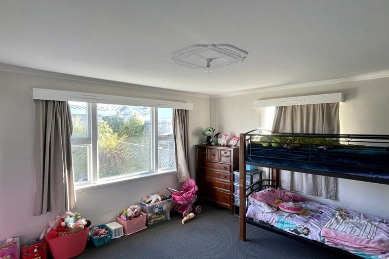 Photo of property in 2/51 Saint Johns Street, Woolston, Christchurch, 8062