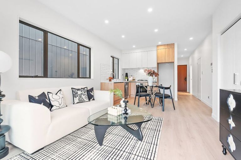 Photo of property in 10b Starling Place, Ranui, Auckland, 0612