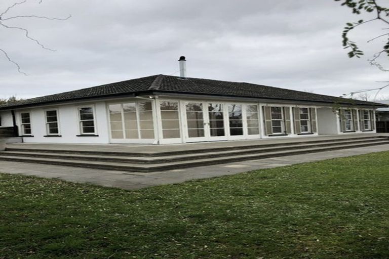 Photo of property in 98 Kahu Road, Fendalton, Christchurch, 8041